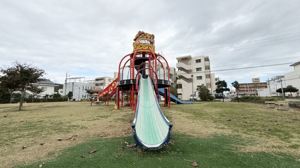 東浜シーサー公園のメイン遊具