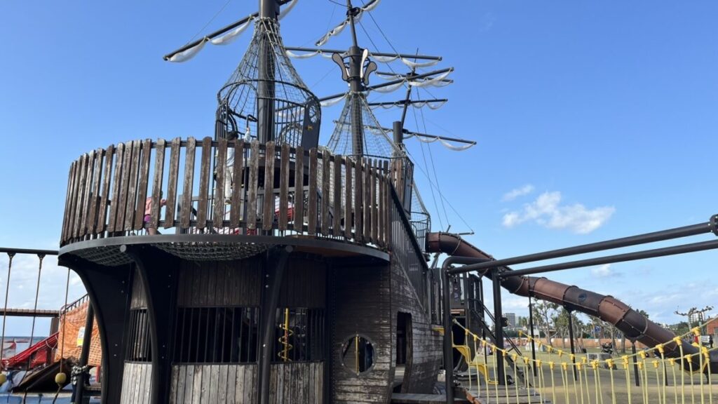 船のデッキ部分