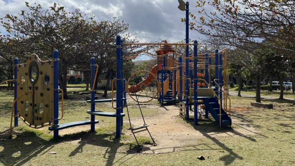 豊見城総合公園 遊具広場全景