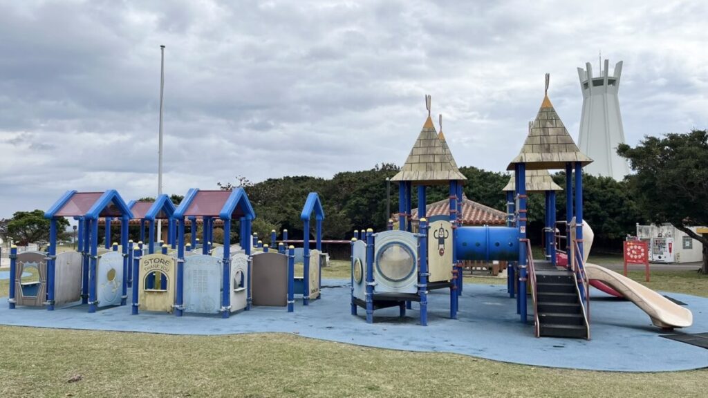 小型アスレチックとうんてい