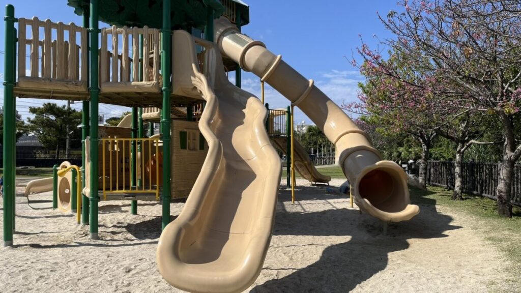 大型遊具を別角度から