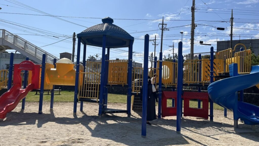 比屋良川公園の幼児用遊具