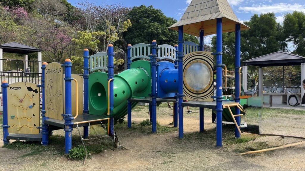 嘉数高台公園の幼児用遊具