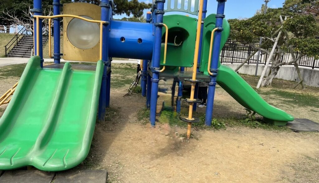 ミニ遊具の滑り台